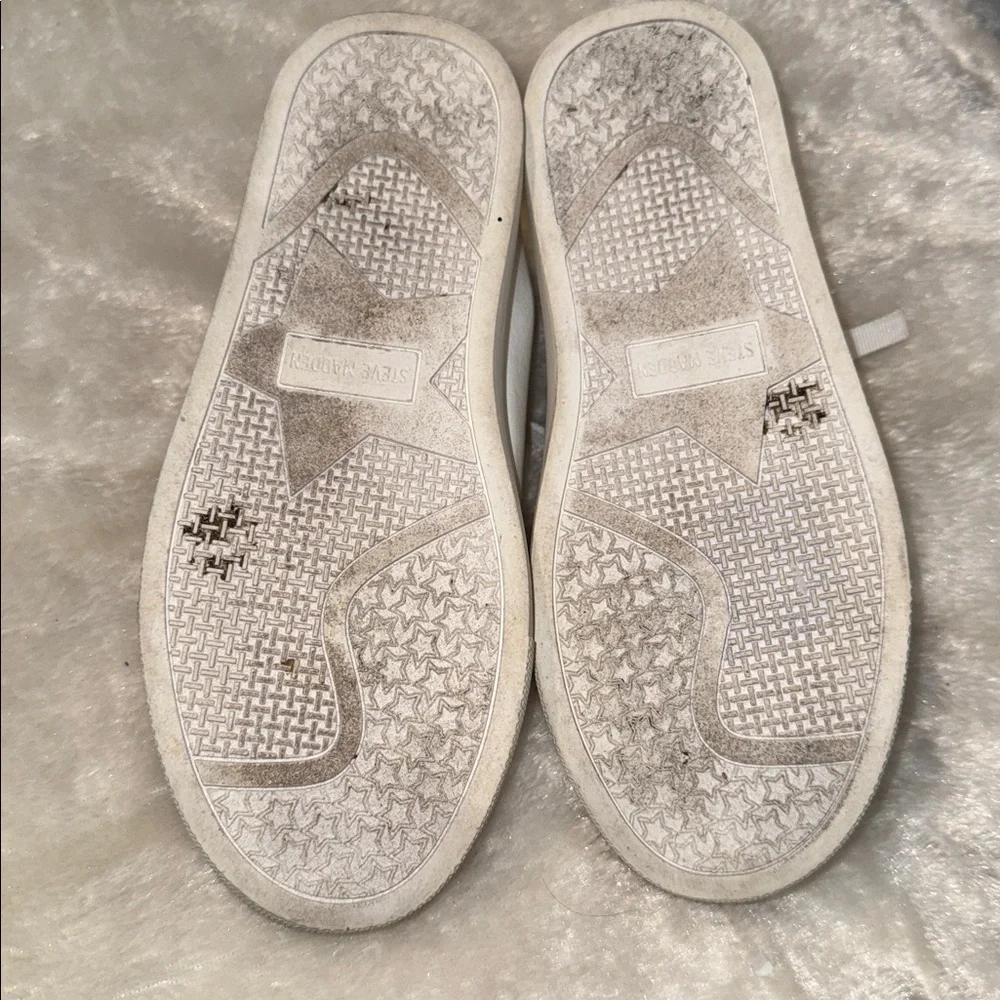 Steve Madden White and‎ Pink Kids Sneakers